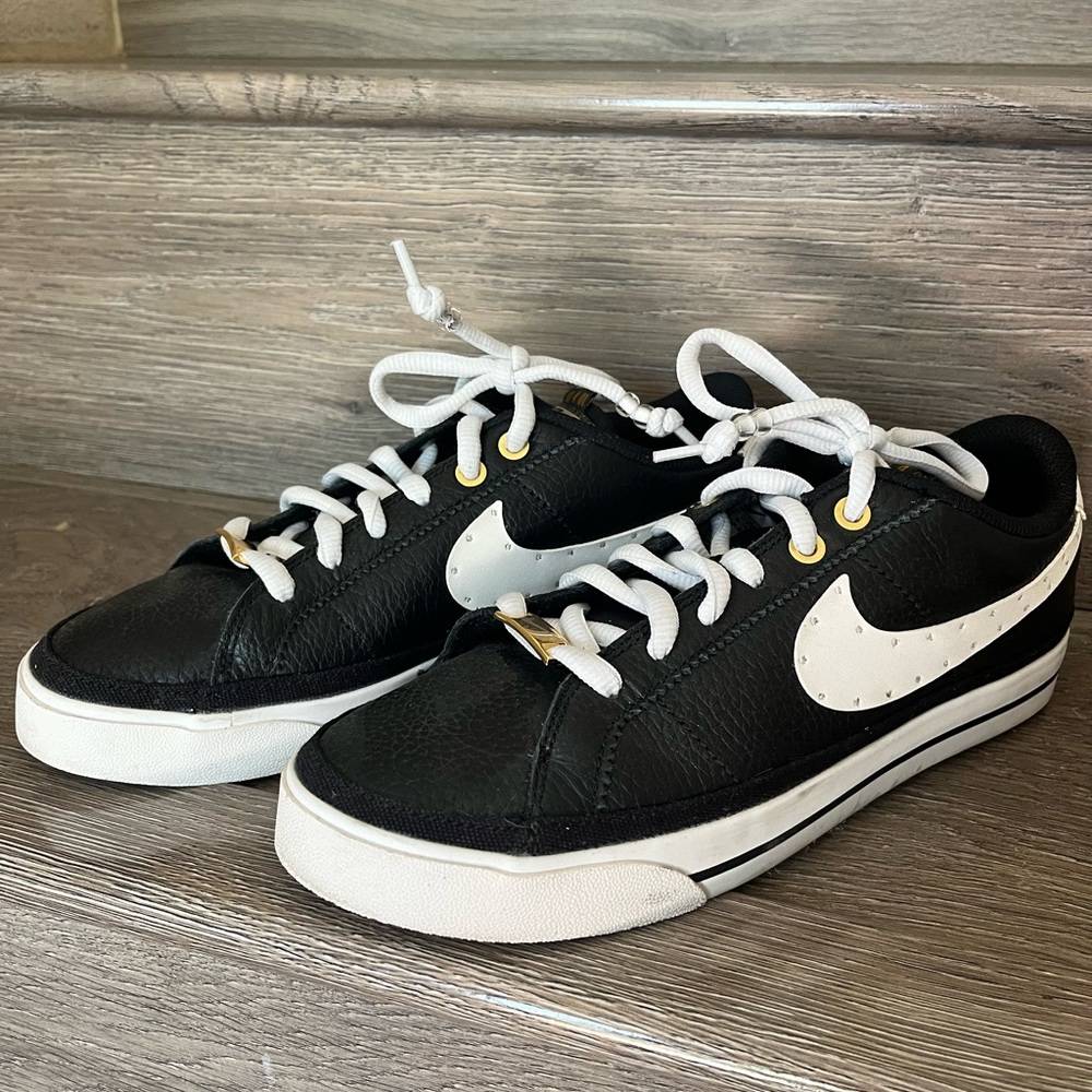 Nike Court Legacy. Size 8. Black with gold metal detail.
